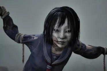 恐怖升级！《寂静岭f》稻草人雏子MOD：麻布制服渗出血渍