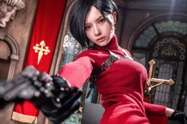 《生化危机》艾达王COS：身材满分 冷艳气质超还原
