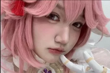 印尼网友cos八重神子竟是为服兵役丈夫特别践行送别