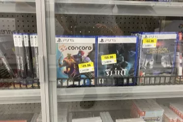 看来还没死透！沃尔玛商店惊现《星鸣特攻》实体版