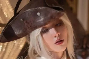 玩家直呼"从游戏走出来"! 知名Coser神还原玛利亚师姐