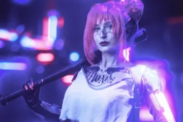 CDPR转发《赛博朋克2077》性感COS：气质优雅迷人!