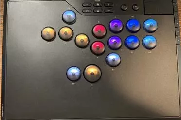 美商海盗船Novablade Pro无摇杆15按键控制器获IGN 9分