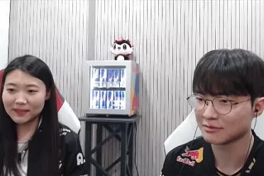 Faker夺冠后兑现承诺！与素人女粉一起直播复盘世界赛