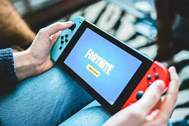 资深记者调查显示：因生活成本上涨 游戏消费两极分化