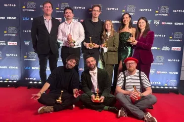 《光与影》金摇杆奖斩获七项大奖！官方玩梗涉“剧透”