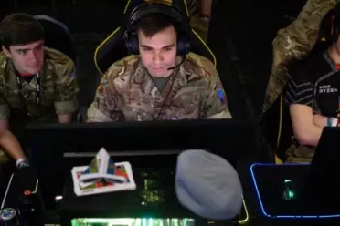 英国国防部推出电竞赛事  以此吸引年轻人关注军事领域