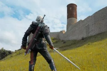 重达7公斤! 俄罗斯美女纯手工制作《巫师4》希里cos服