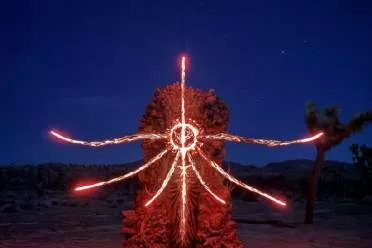 还没人认领吗？GTA雕像神似被永罚大剑贯穿的米德拉