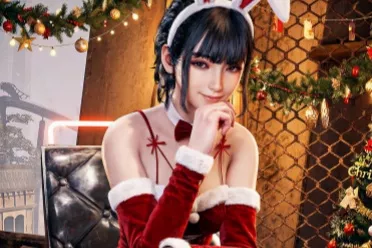 《剑星》官方分享伊芙圣诞贺图：大露香肩诱惑迷人！