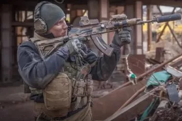 《逃离塔科夫》主机难度不会降低：目标让玩家摔手柄！