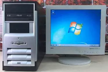 网友圣诞节心酸留言:我想玩《黎明杀机》但电脑带不动