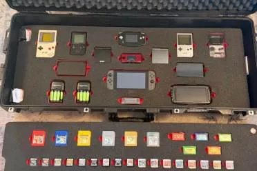 《宝可梦》死忠粉已为"世界末日"做好准备：留下火种！