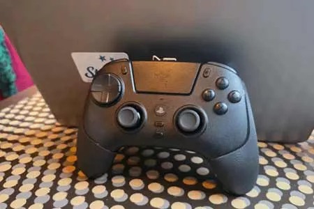 对称式摇杆布局！雷蛇飓兽V3 Pro手柄 IGN评分 9分