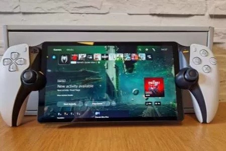 知名爆料人称：索尼计划今年推PS串流掌机 OLED 版本