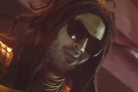 格莱美得主饰演! 《007初露锋芒》大反派介绍预告公布