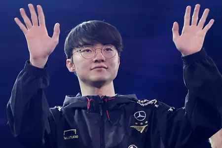 Faker影响力直逼BTS！电竞大神打破Kpop明星霸榜