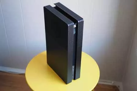 DIY达人嫌PS5太丑爆改主机外壳：PS5变身方正造型！