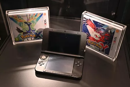 秋叶原二手店&ldquo;未使用&rdquo;3DS，店员徒手拆封拍照引争议
