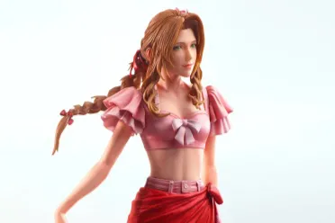 《FF7重生》推出爱丽丝泳装手办：窄肩细腰大长腿！