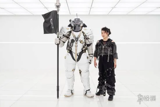 《羊蹄山之魂》女主拜访小岛工作室 晒与"Ludens"合照