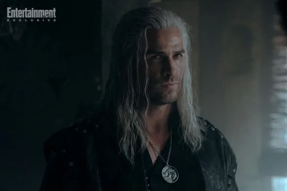 《巫师》剧集第四季剧照曝光:吸血鬼雷吉斯根本不像啊
