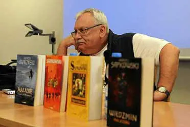 《巫师》作者获得波兰最高荣誉“文化功绩奖章”！