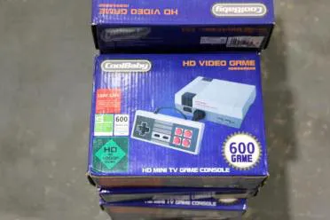 男子因涉嫌售卖盗版任天堂游戏机被捕！商品现已下架